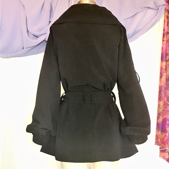 St. John SoCa Black belted parka metallic accents oversized collar size small - Picture 11 of 13